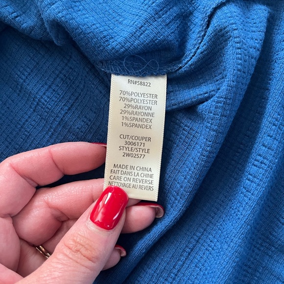 Max Studio Royal Blue Blouse with White Accents Ruffle Sleeve Size 1X - Picture 10 of 15